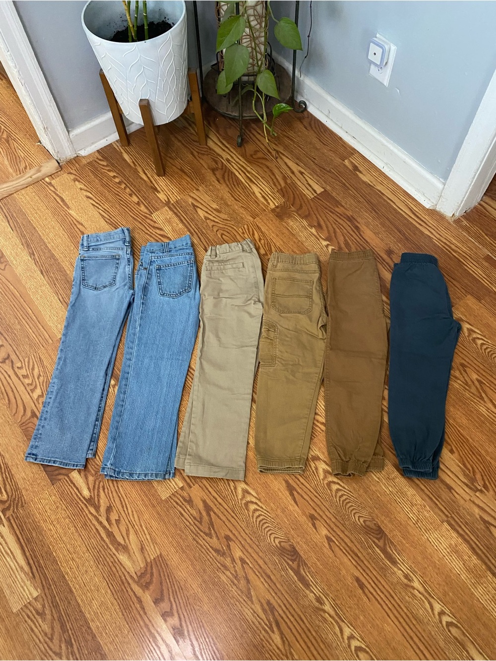Boys trousers bundle of 6 trousers size boys 6